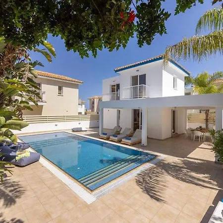 Utopia Holiday home
